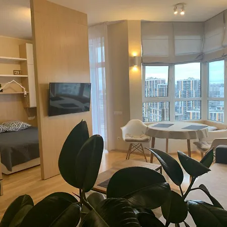 Comfortable French Quarter акумулятори світло інтернет завжди